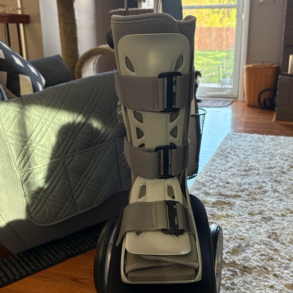 JDO Other - Aircast Soft Stride Walker Walking Boot Size Small